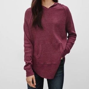 TNA lounge light hoodie (M) Maroon